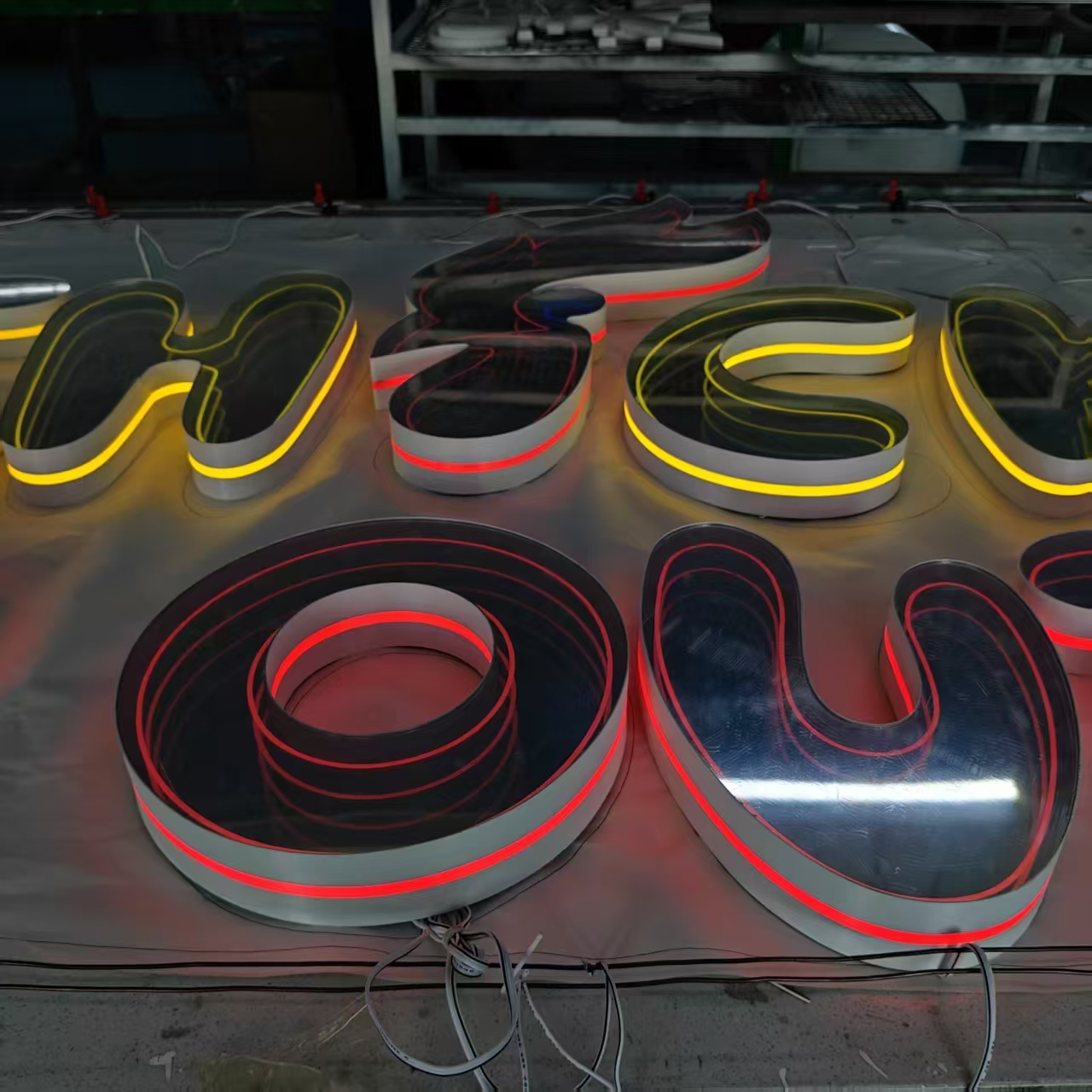 لافتة نيون مخصصة بتصميم لانهائ - مراجعة Neon Sign Led Custom وسعره